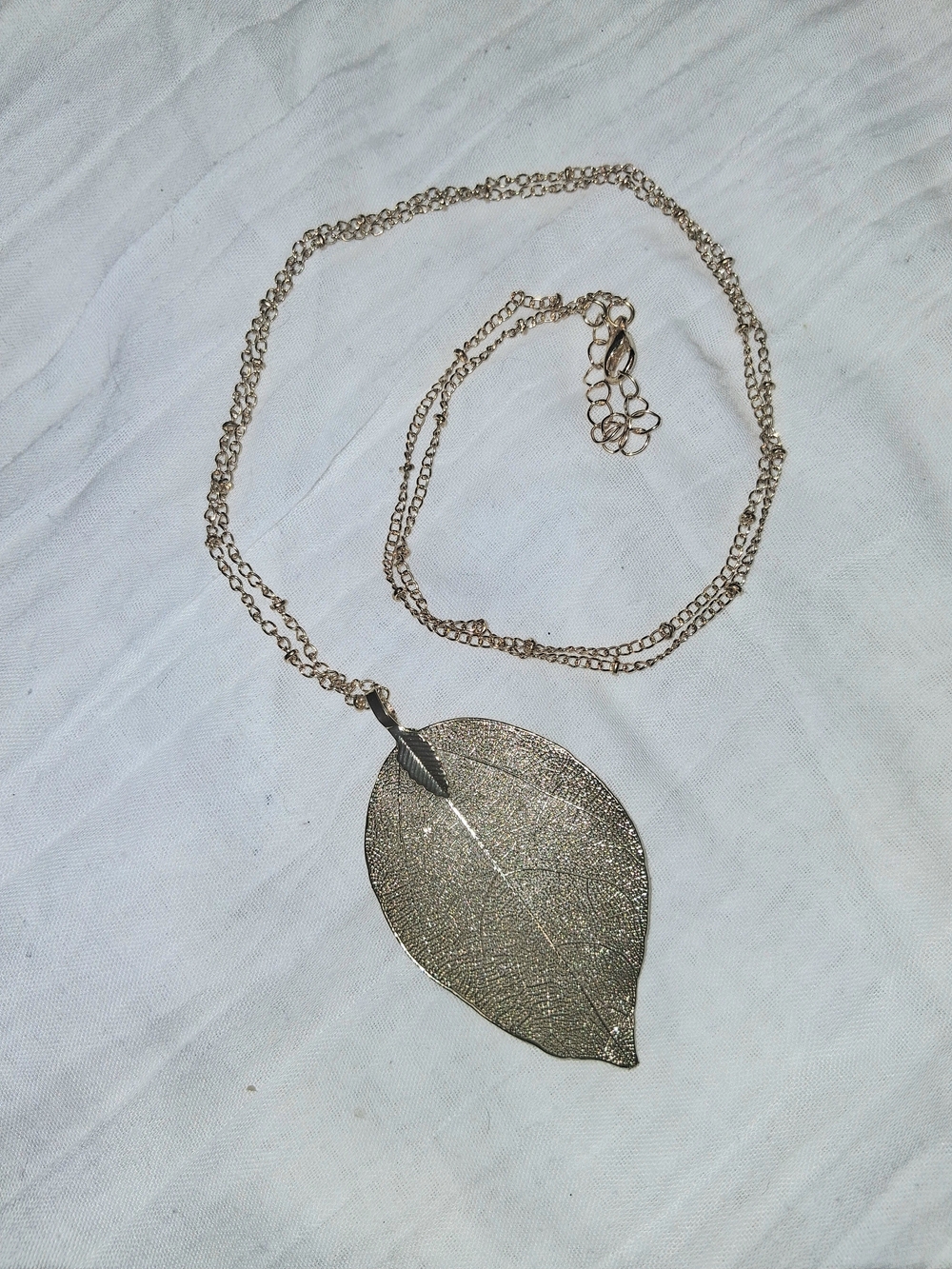 Gold Leaf Pendant Necklace